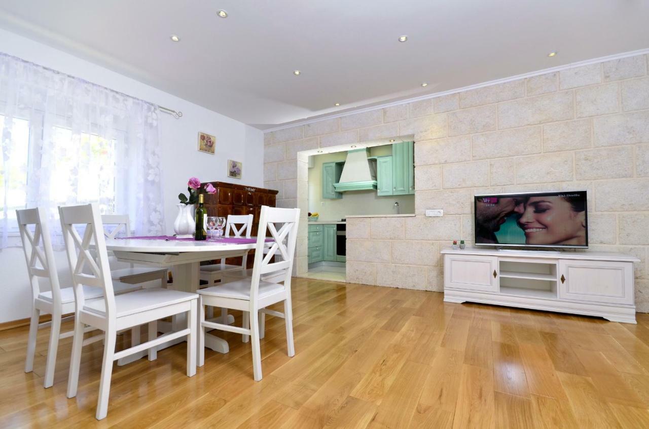 Apartments Vekic マカルスカ エクステリア 写真