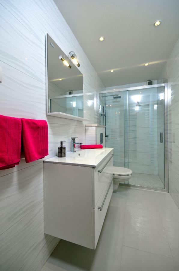 Apartments Vekic マカルスカ エクステリア 写真